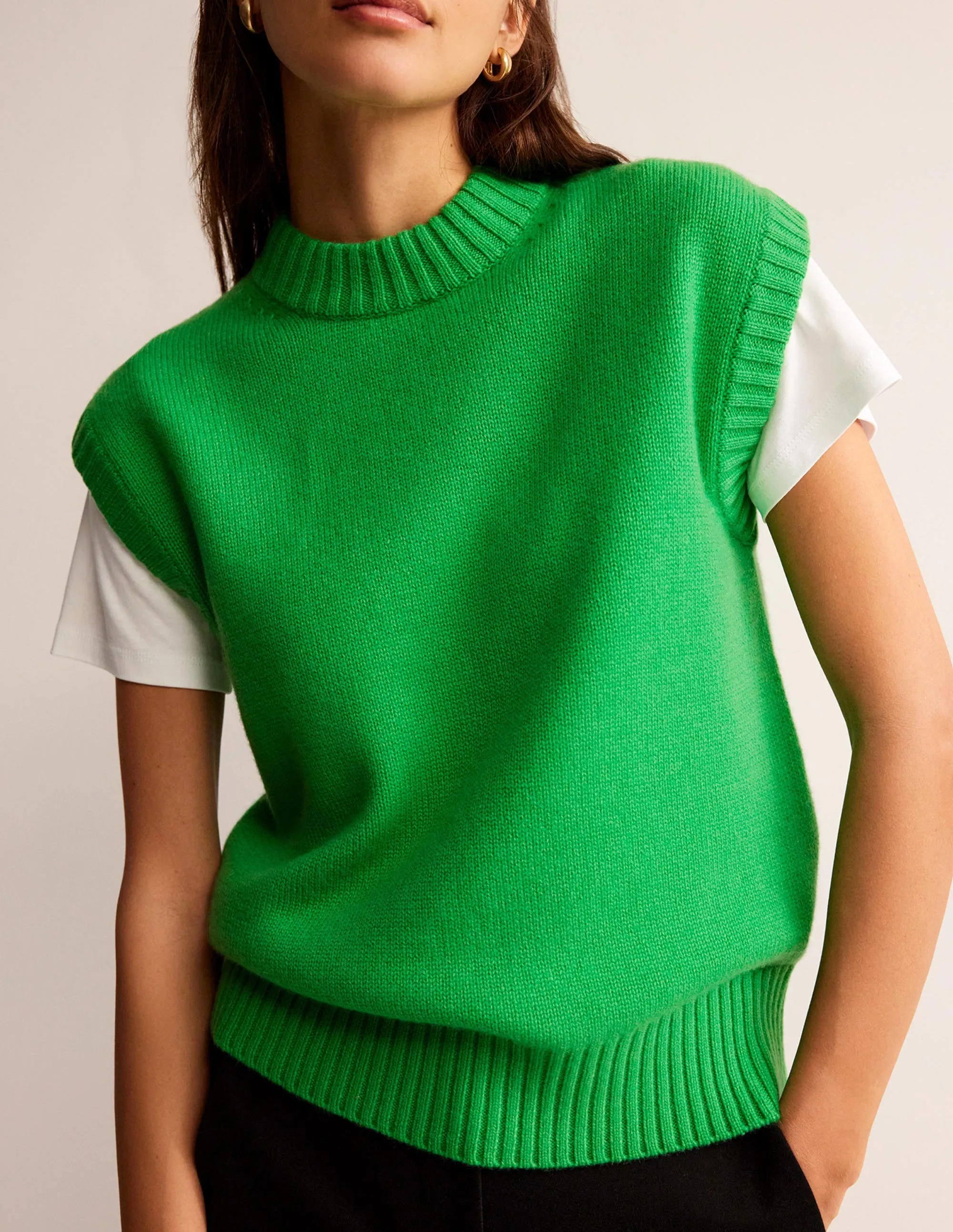 Chunky Cashmere Crew Neck Tank-Pigment Green